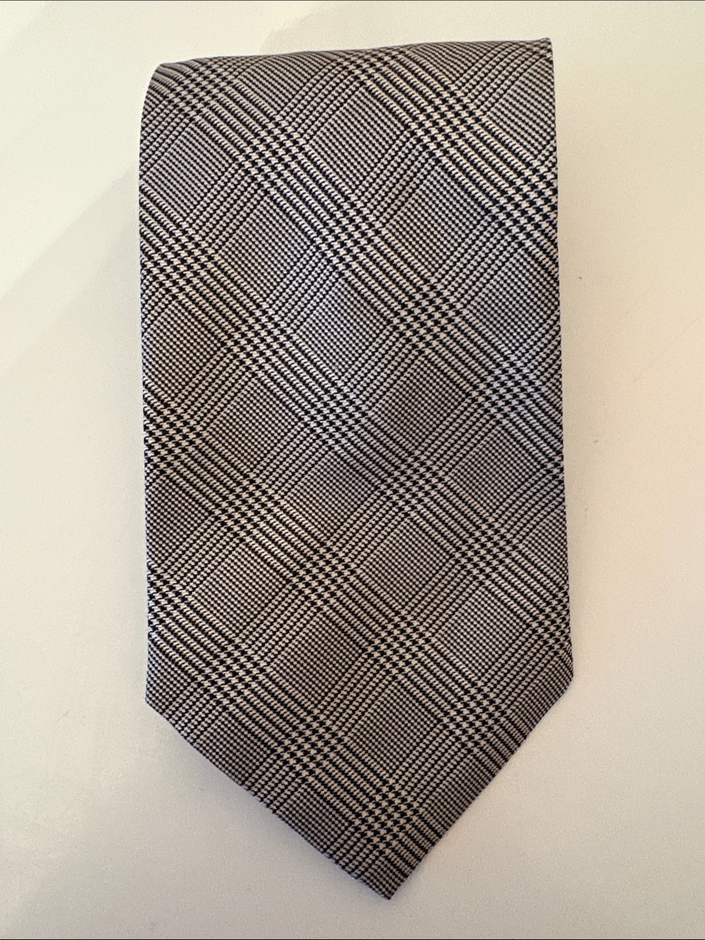 Saks Fifth Avenue classic black and white Glen plaid silk tie